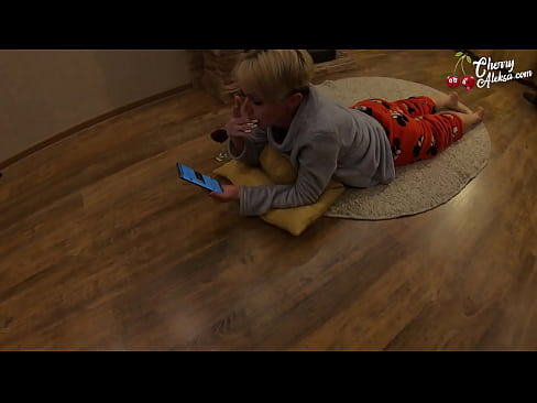 ❤️ Wopenga Wopenga Akuyamwa Dick Waikulu Akuyamwa Ndi Kugubuduza Pa Iwo - Kugonana kumatako Zigololo pa ife ️❤