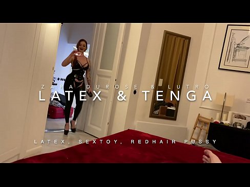 ❤️ Sister wamutu wofiyira atavala chovala cha latex chogwidwa ndi mchimwene wake wopeza Zigololo pa ife ️❤